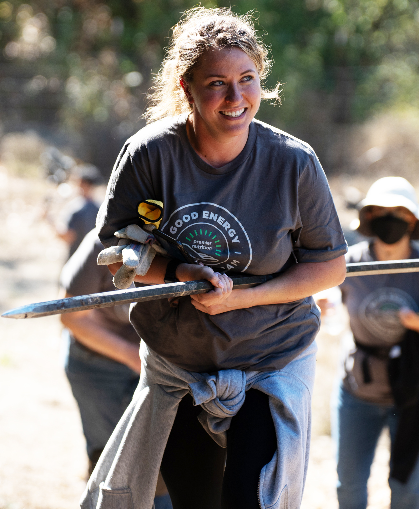 A Premier Nutrition employee at a volunteer day.